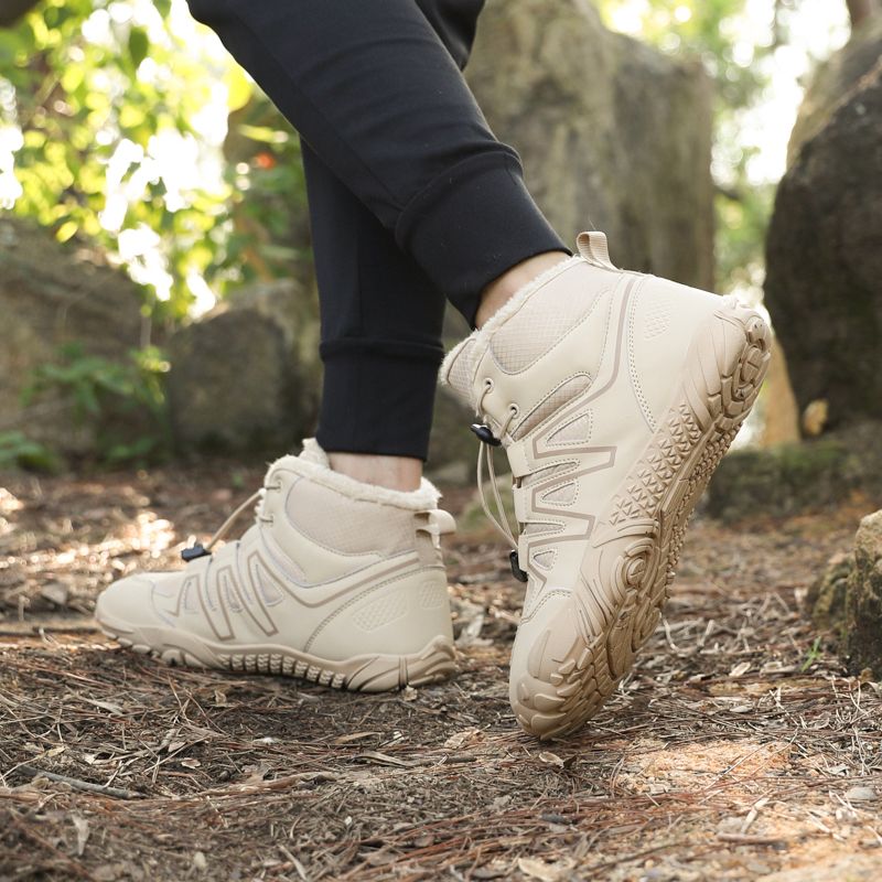 Men's Waterproof Winter Hiking Boots with Fur Lining.