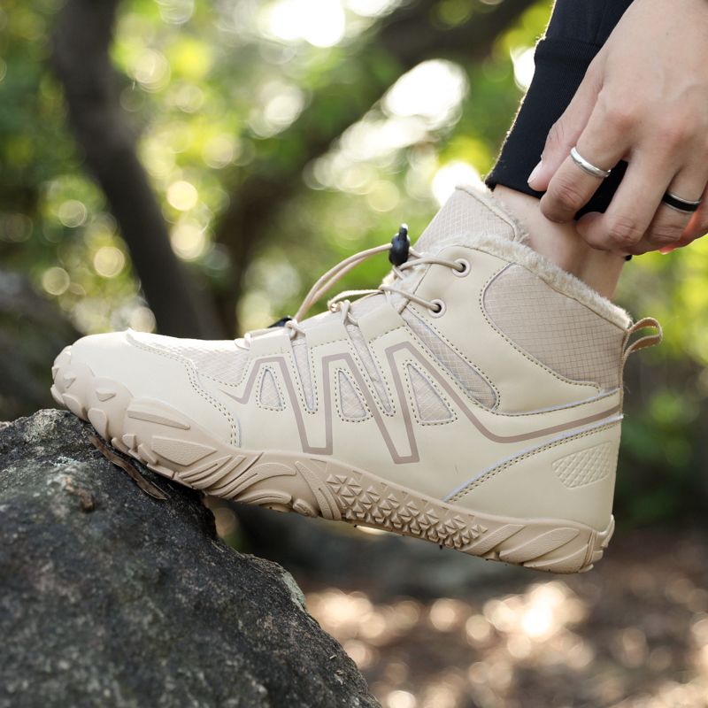 Men's Waterproof Winter Hiking Boots with Fur Lining.