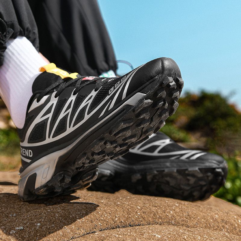 Men's Waterproof Winter Hiking Boots.