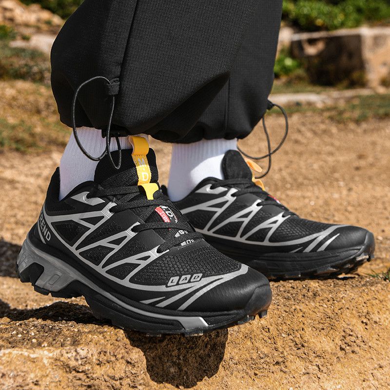 Men's Waterproof Winter Hiking Boots.