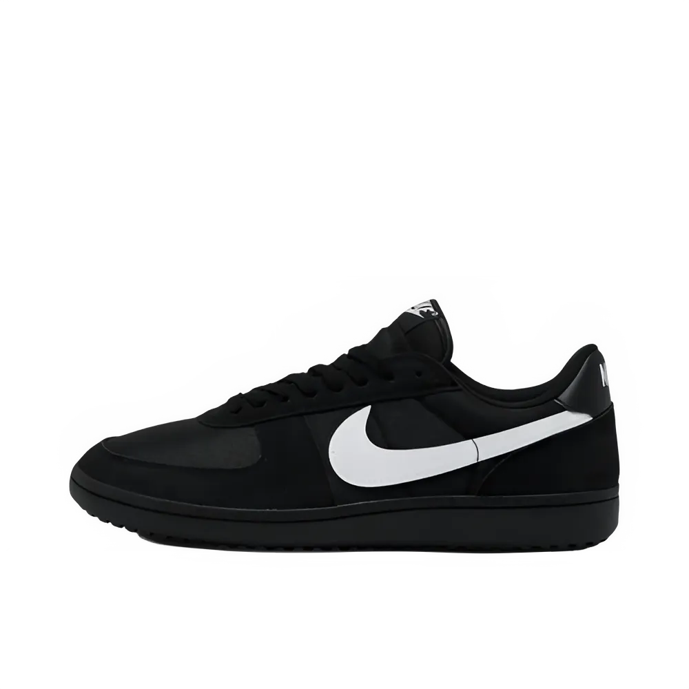 Nike Retro Sneakers - Stylish Comfort for All-Day Wear.