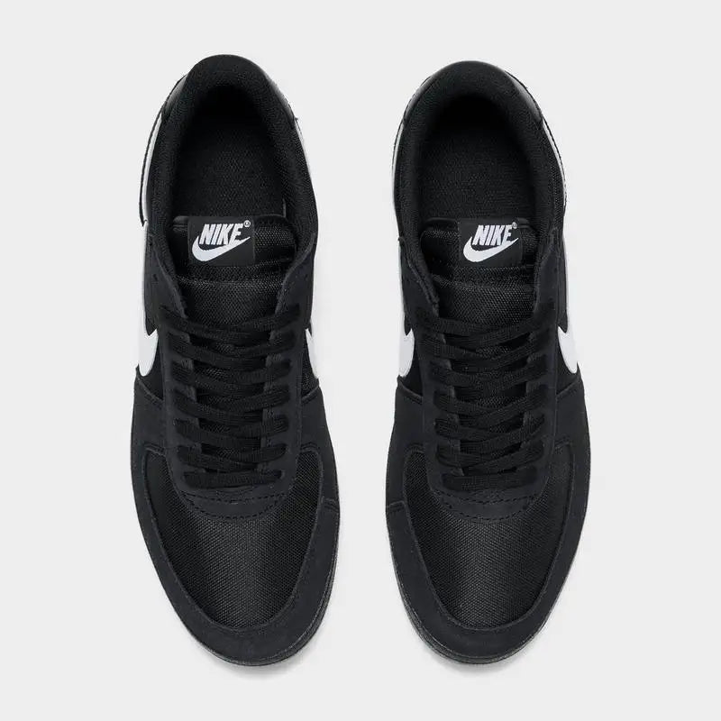 Nike Retro Sneakers - Stylish Comfort for All-Day Wear.