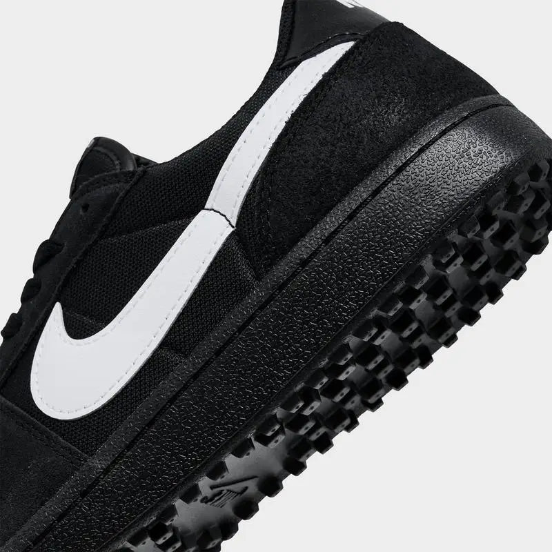 Nike Retro Sneakers - Stylish Comfort for All-Day Wear.