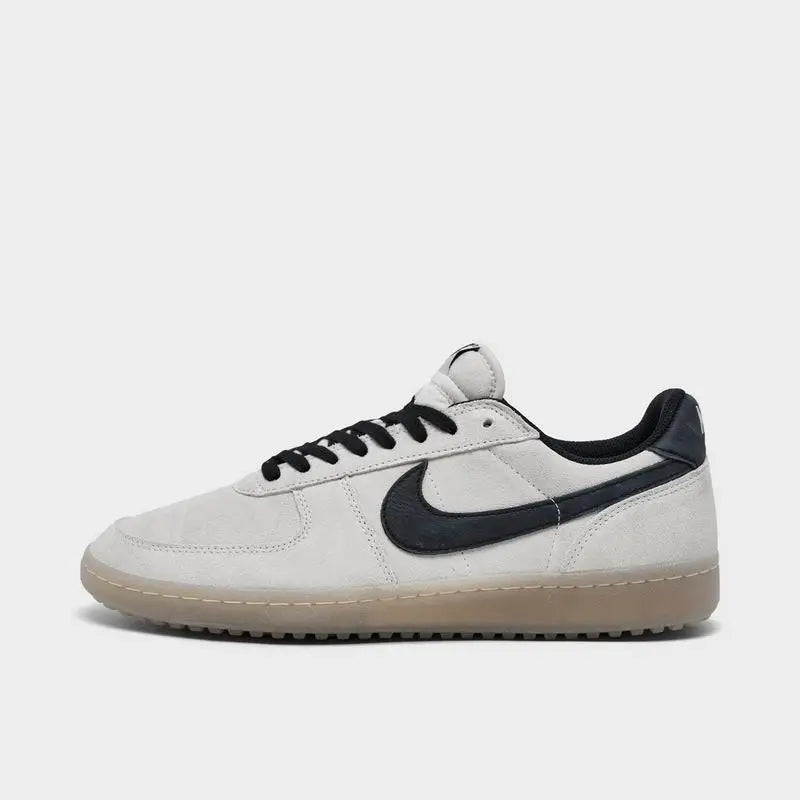 Nike Retro Sneakers - Stylish Comfort for All-Day Wear.