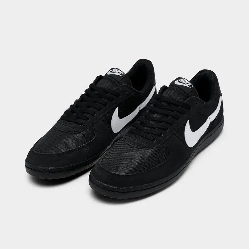 Nike Retro Sneakers - Stylish Comfort for All-Day Wear.